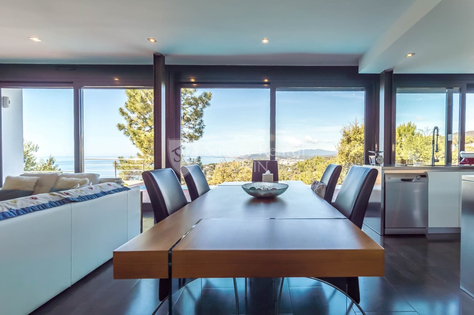 4 soverom Villa til salgs i Lloret de Mar med svømmebasseng garasje - € 1 200 000 (Ref: 7561569)