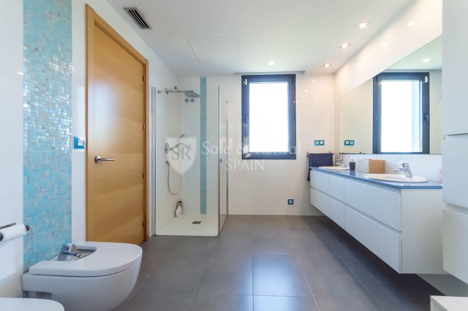 4 soverom Villa til salgs i Lloret de Mar med svømmebasseng garasje - € 1 200 000 (Ref: 7561569)