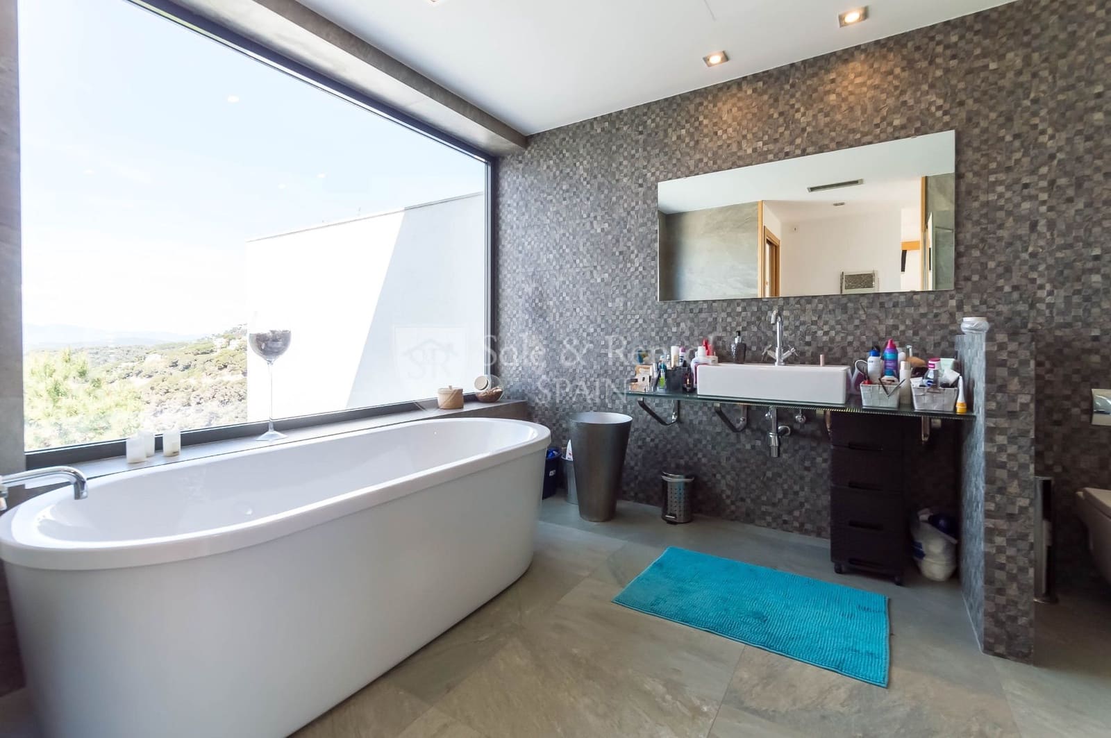 4 soverom Villa til salgs i Lloret de Mar med svømmebasseng garasje - € 1 200 000 (Ref: 7561569)