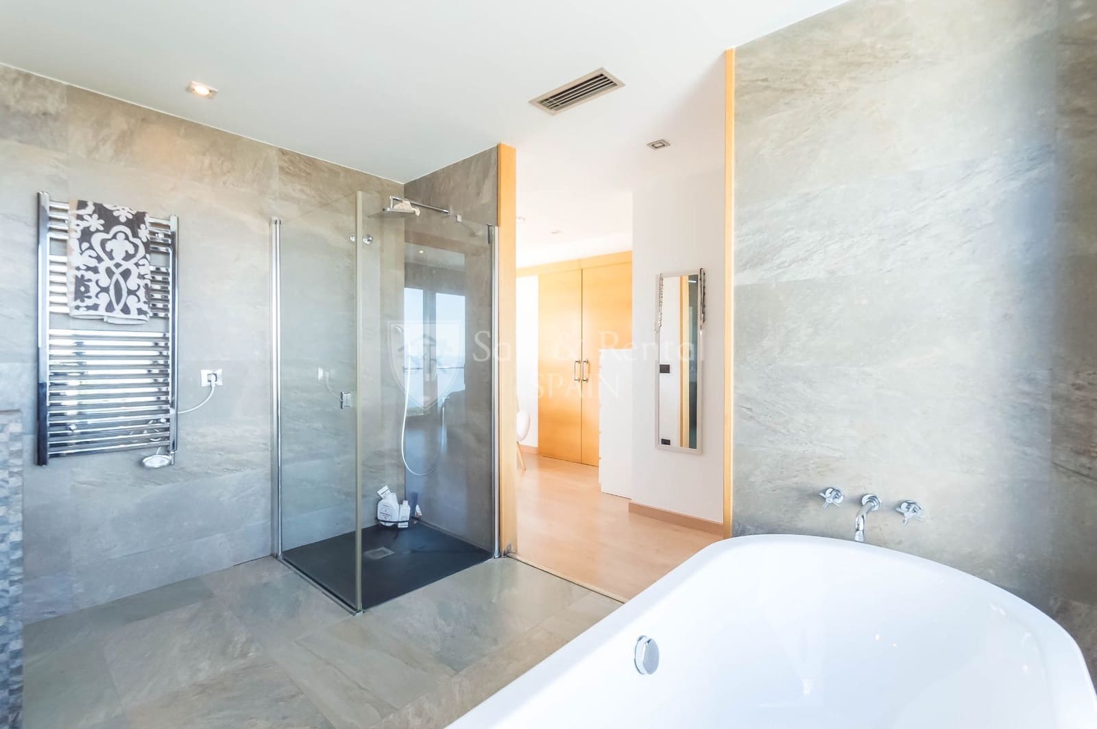 4 soverom Villa til salgs i Lloret de Mar med svømmebasseng garasje - € 1 200 000 (Ref: 7561569)