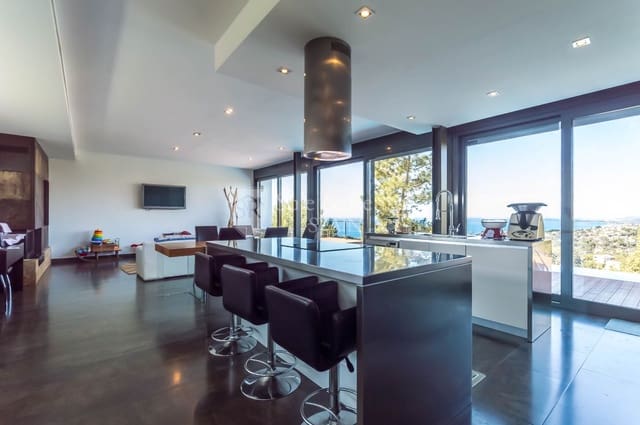 4 camera da letto Villa in vendita in Canyelles, Lloret de Mar con piscina garage - 1.200.000 € (Rif: 7561569)