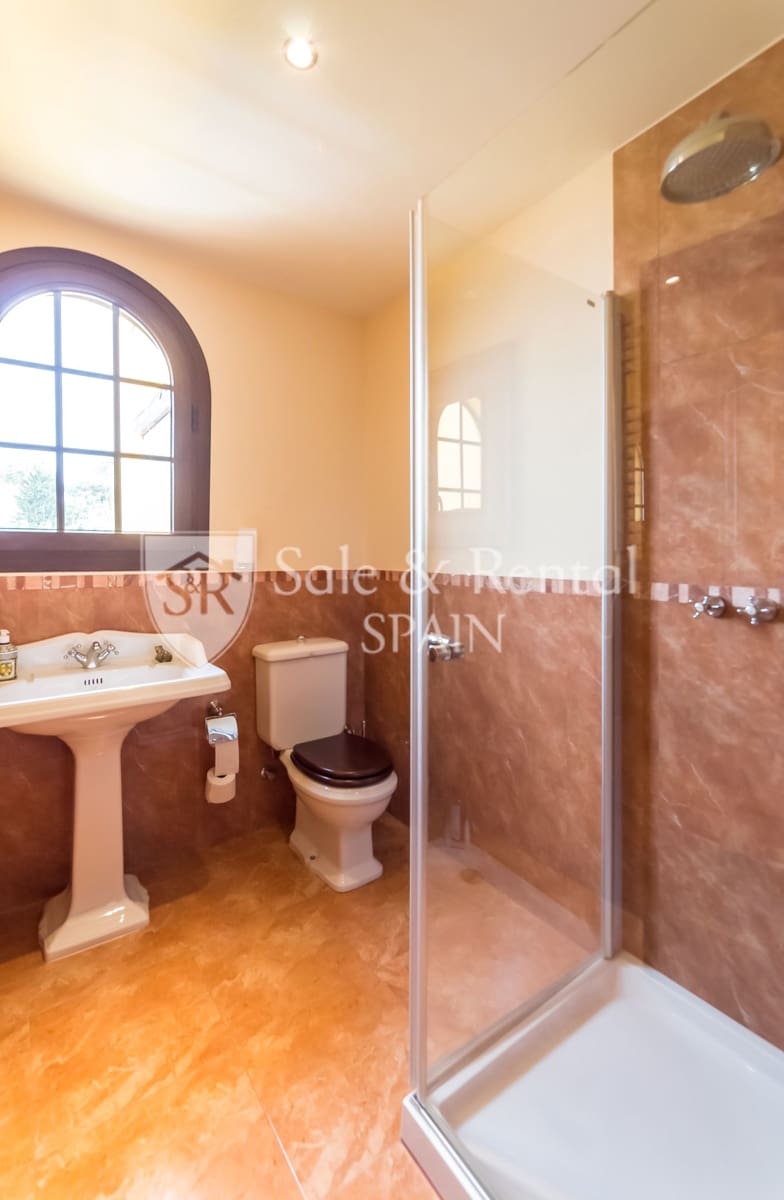 5 slaapkamer Villa te koop in Lloret de Mar met zwembad garage - € 1.570.000 (Ref: 7646876)