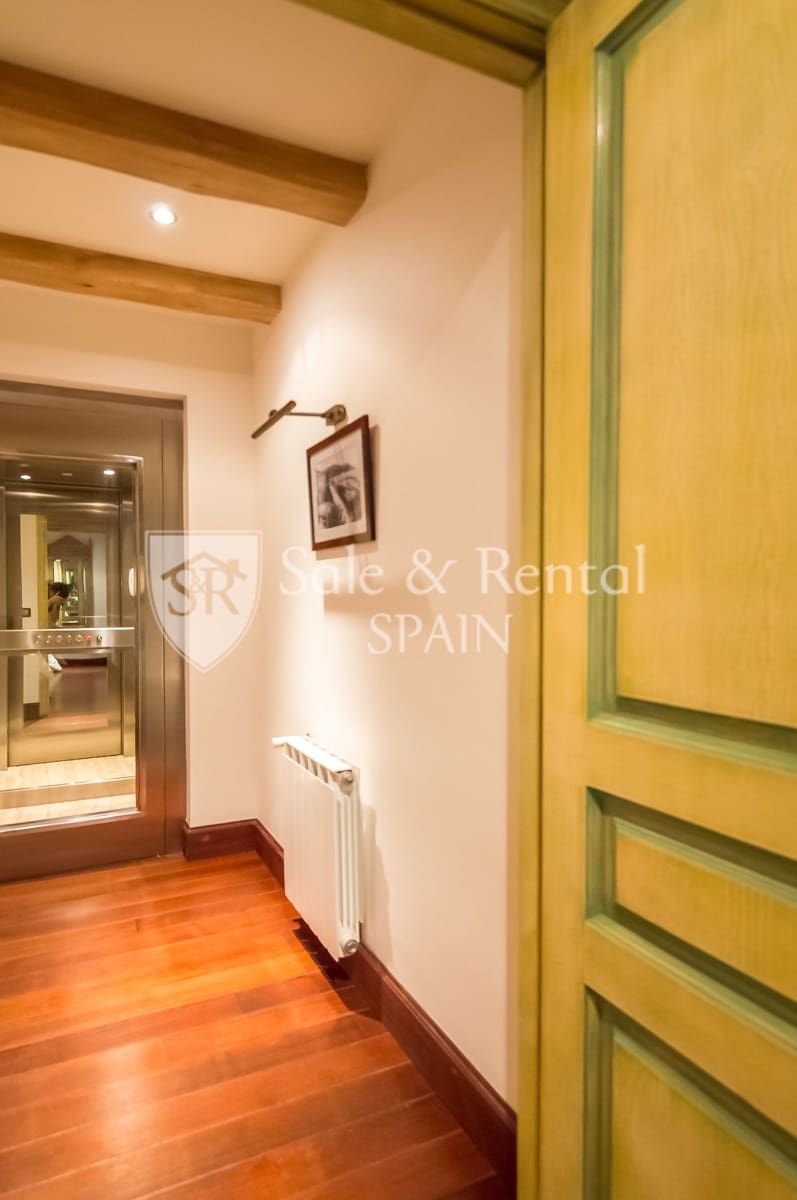 5 slaapkamer Villa te koop in Lloret de Mar met zwembad garage - € 1.570.000 (Ref: 7646876)