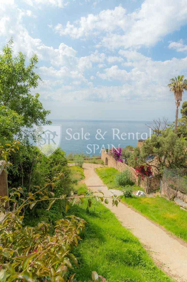 5 slaapkamer Villa te koop in Lloret de Mar met zwembad garage - € 1.570.000 (Ref: 7646876)