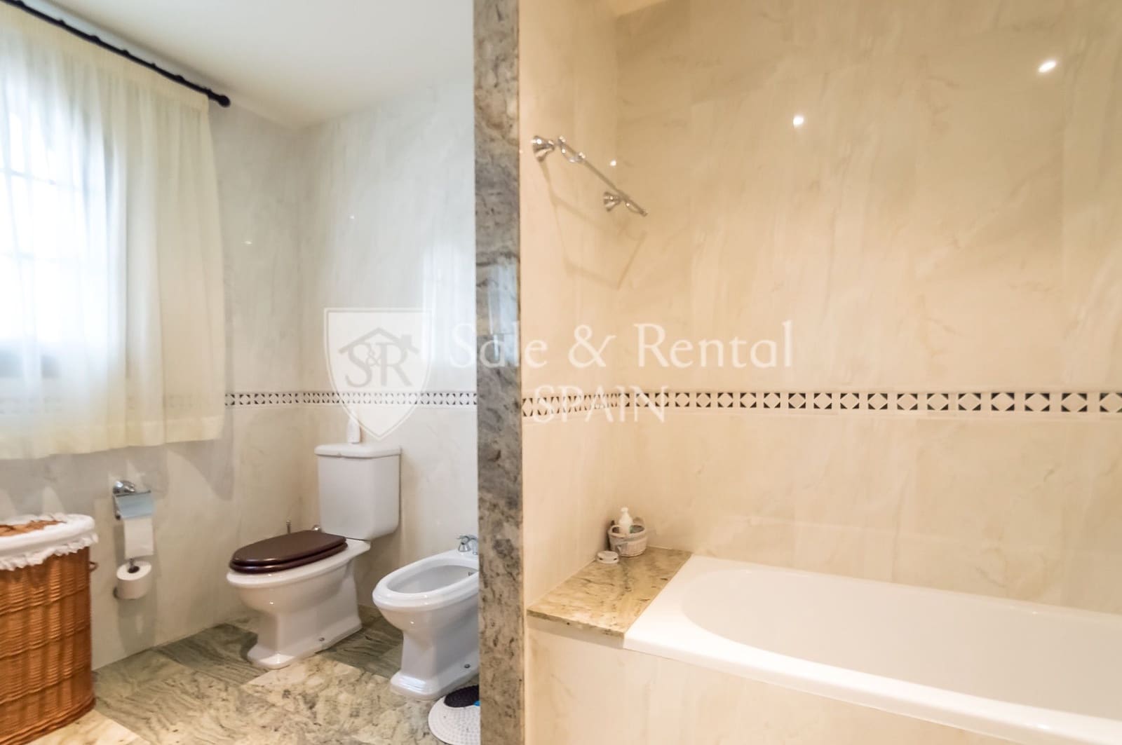 5 slaapkamer Villa te koop in Lloret de Mar met zwembad garage - € 1.570.000 (Ref: 7646876)