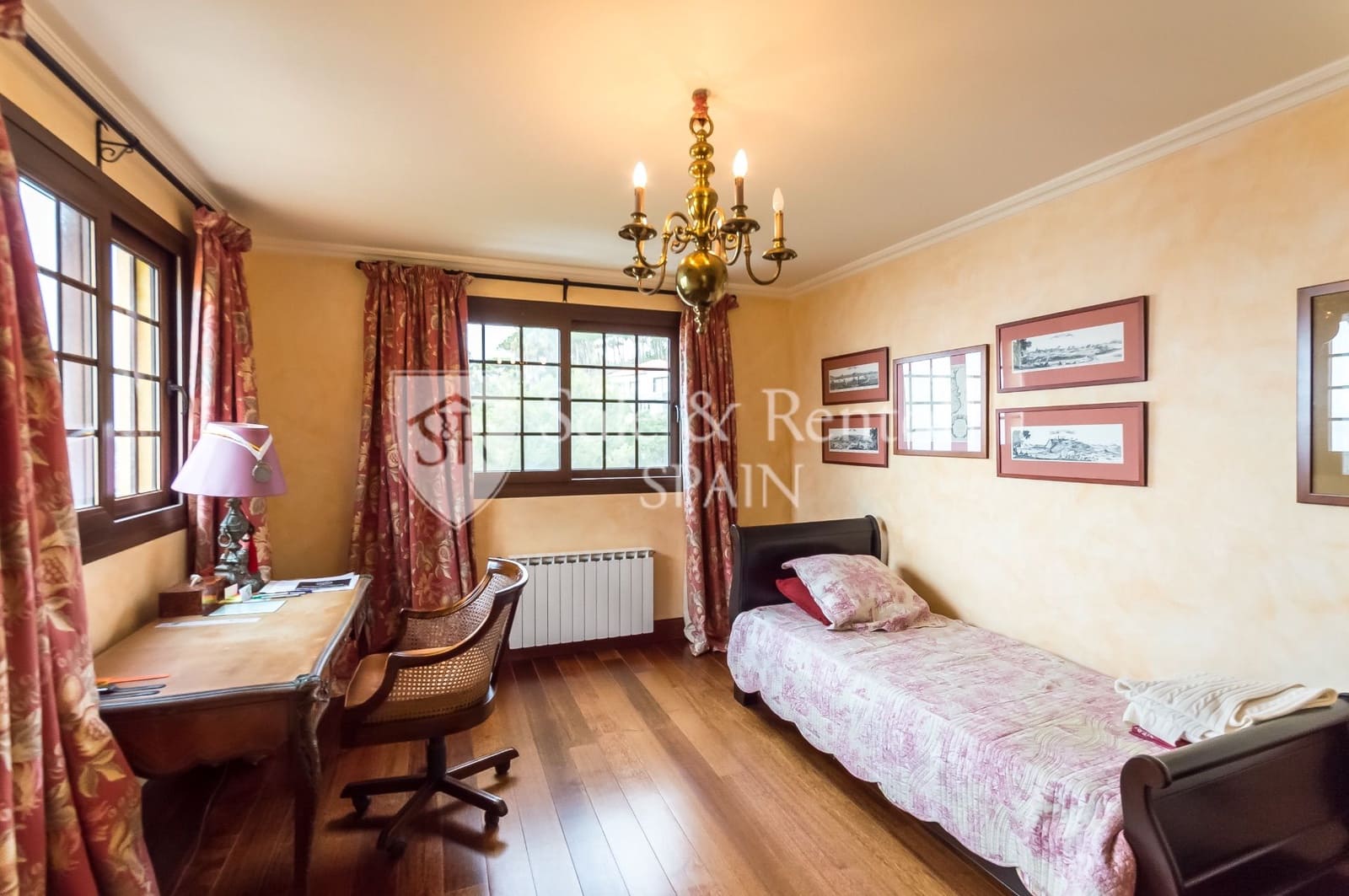 5 slaapkamer Villa te koop in Lloret de Mar met zwembad garage - € 1.570.000 (Ref: 7646876)