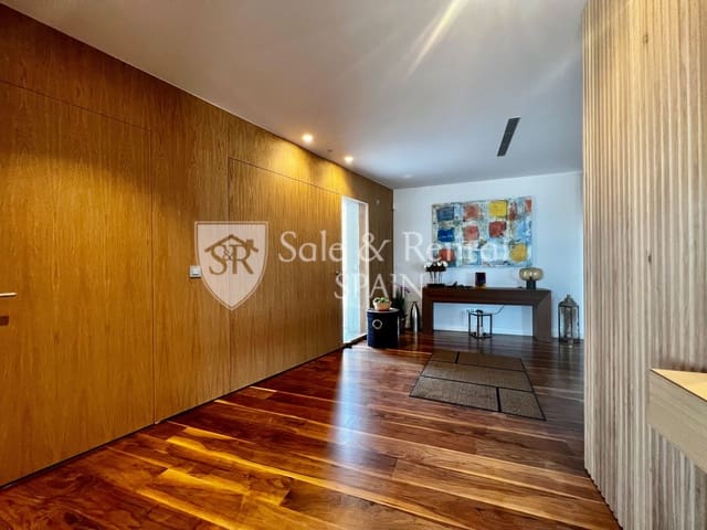 6 bedroom Villa for sale in Roses with pool garage - € 4,258,000 (Ref: 7699151)