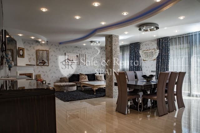 5 camera da letto Villa in vendita in Condado del Jaruco - Puigventós, Lloret de Mar con piscina garage - 1.490.000 € (Rif: 7703191)