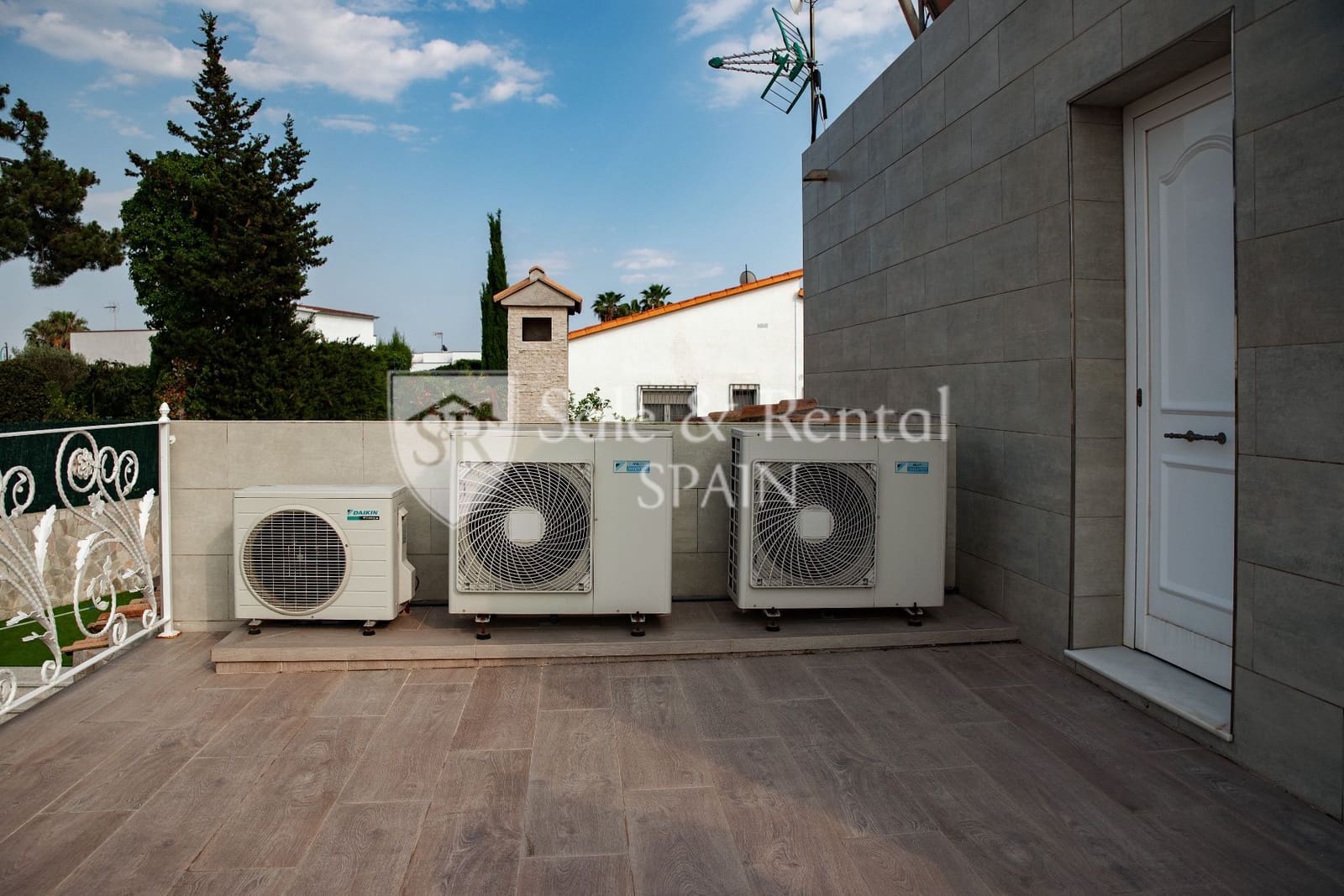 5 soveværelse Villa til salg i Lloret de Mar med swimmingpool garage - € 1.490.000 (Ref: 7703191)