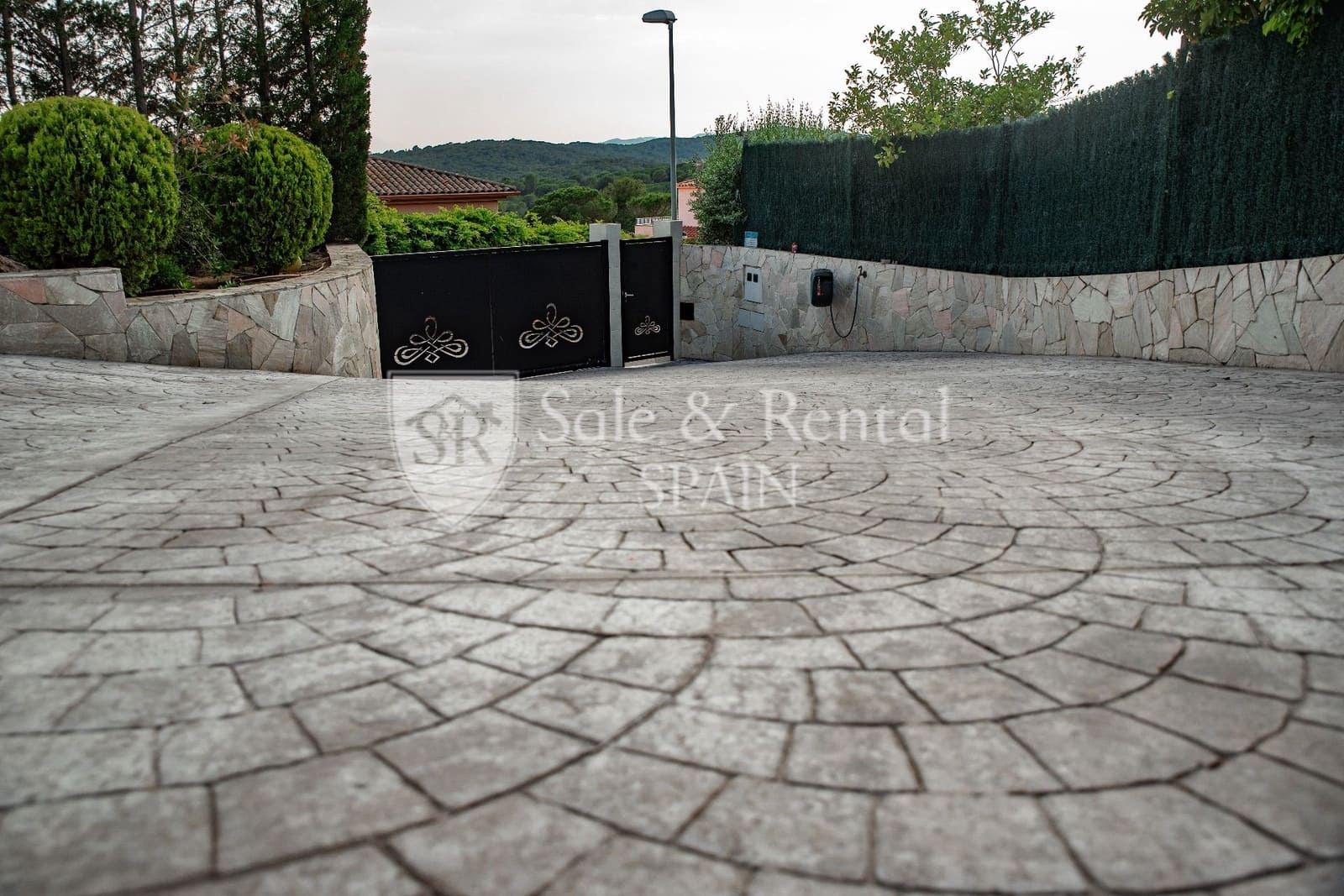 5 soveværelse Villa til salg i Lloret de Mar med swimmingpool garage - € 1.490.000 (Ref: 7703191)