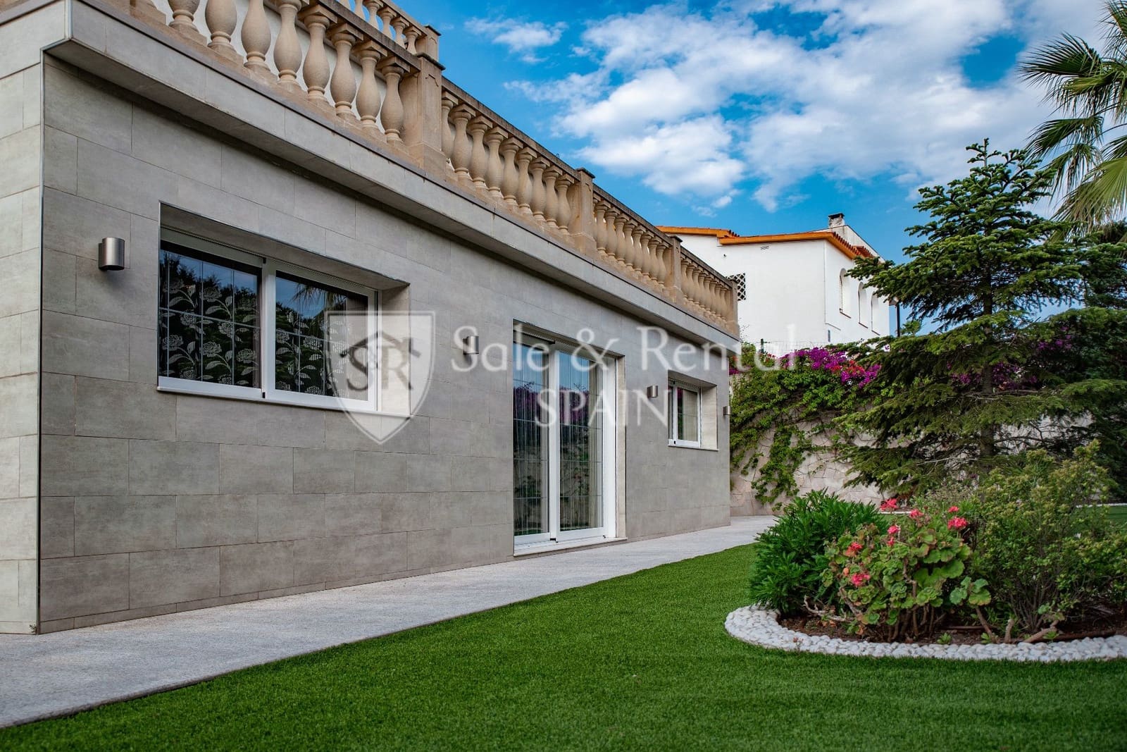 5 soveværelse Villa til salg i Lloret de Mar med swimmingpool garage - € 1.490.000 (Ref: 7703191)