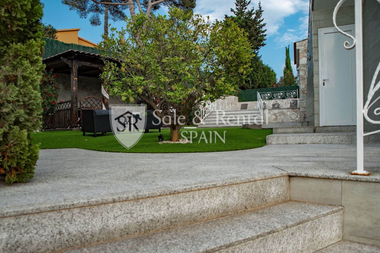 5 soveværelse Villa til salg i Lloret de Mar med swimmingpool garage - € 1.490.000 (Ref: 7703191)