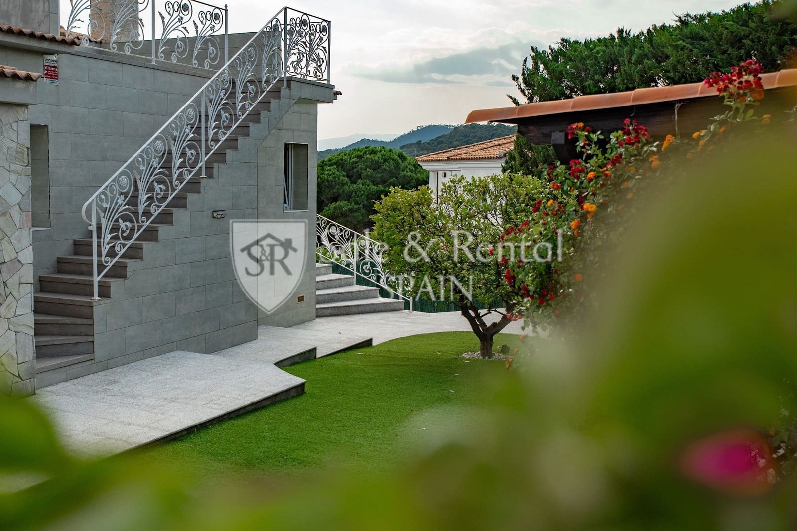 5 soveværelse Villa til salg i Lloret de Mar med swimmingpool garage - € 1.490.000 (Ref: 7703191)