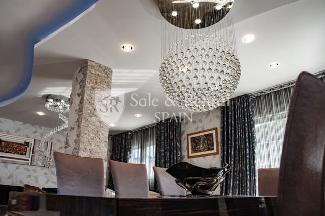 5 camera da letto Villa in vendita in Condado del Jaruco - Puigventós, Lloret de Mar con piscina garage - 1.490.000 € (Rif: 7703191)