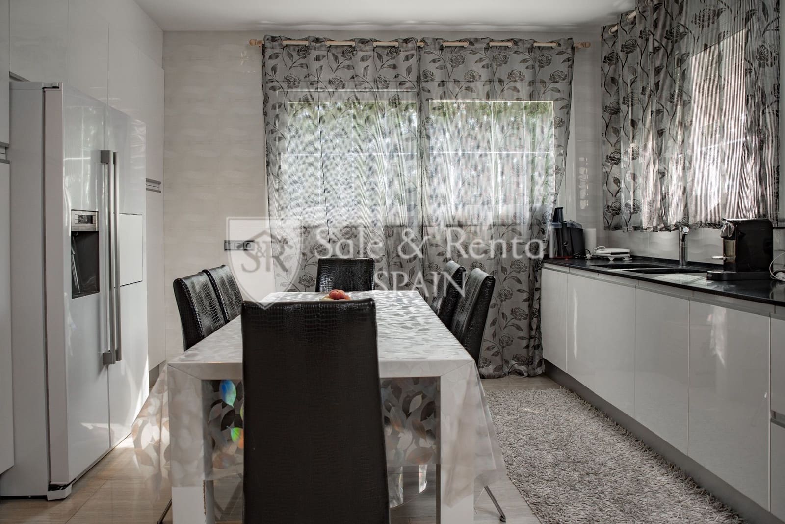 5 soveværelse Villa til salg i Lloret de Mar med swimmingpool garage - € 1.490.000 (Ref: 7703191)