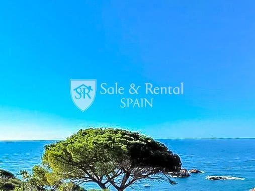 3 bedroom Flat for sale in Sant Feliu de Guíxols with pool garage - € 995,000 (Ref: 7723137)