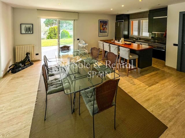 3 bedroom Villa for sale in S'Agaro, Castell-Platja d'Aro with pool - € 2,750,000 (Ref: 7724773)