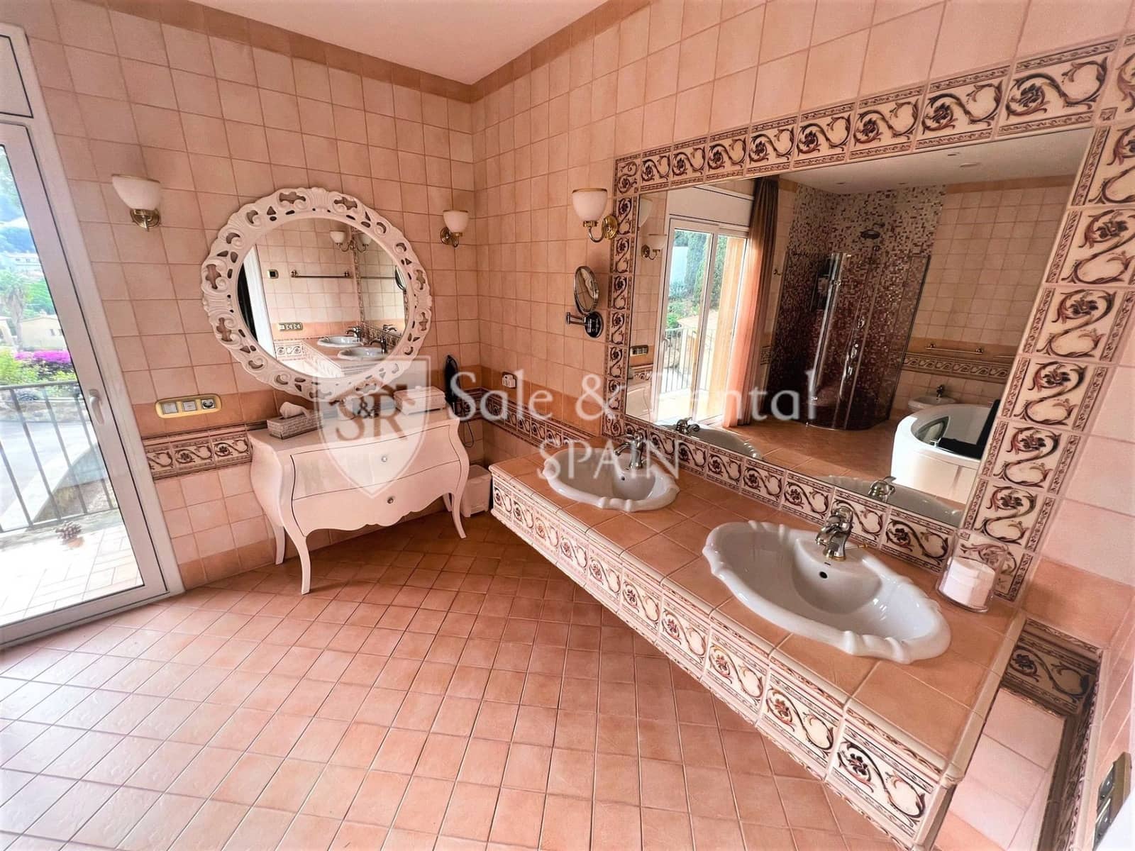 10 soveværelse Villa til salg i Sant Feliu de Guixols med swimmingpool garage - € 7.875.000 (Ref: 7742309)