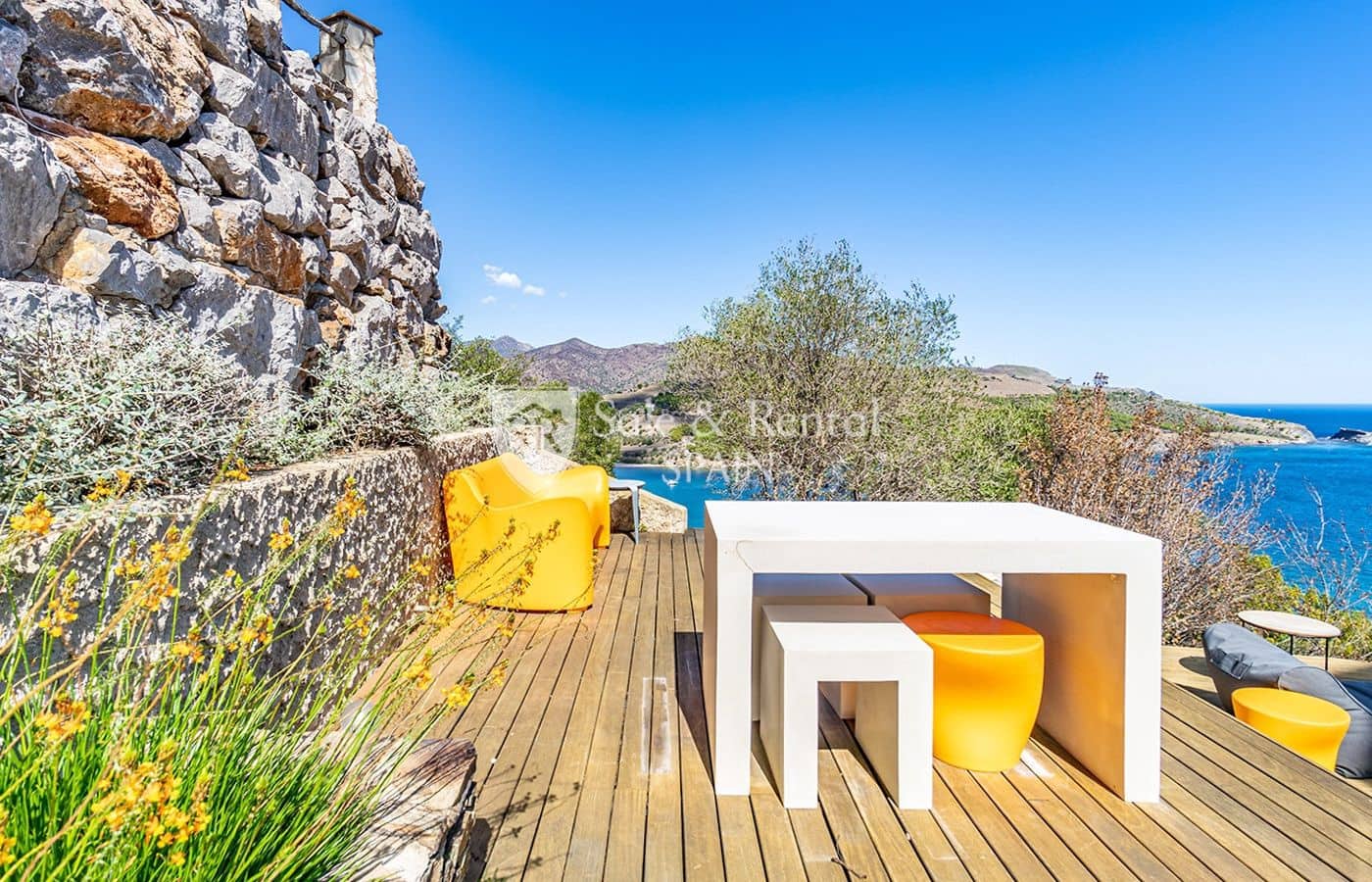 5 soveværelse Villa til salg i Llanca med swimmingpool garage - € 1.600.000 (Ref: 7921626)