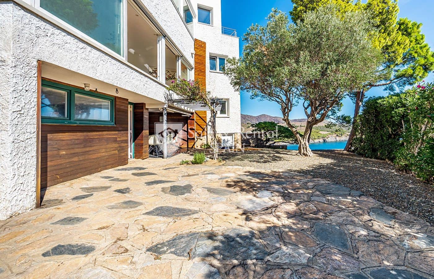 5 soveværelse Villa til salg i Llanca med swimmingpool garage - € 1.600.000 (Ref: 7921626)