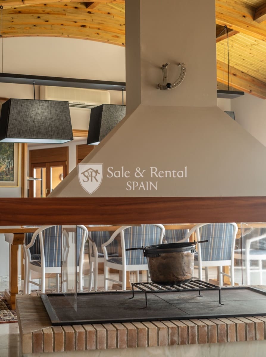 5 soveværelse Villa til salg i Lloret de Mar med swimmingpool garage - € 1.420.000 (Ref: 7963495)