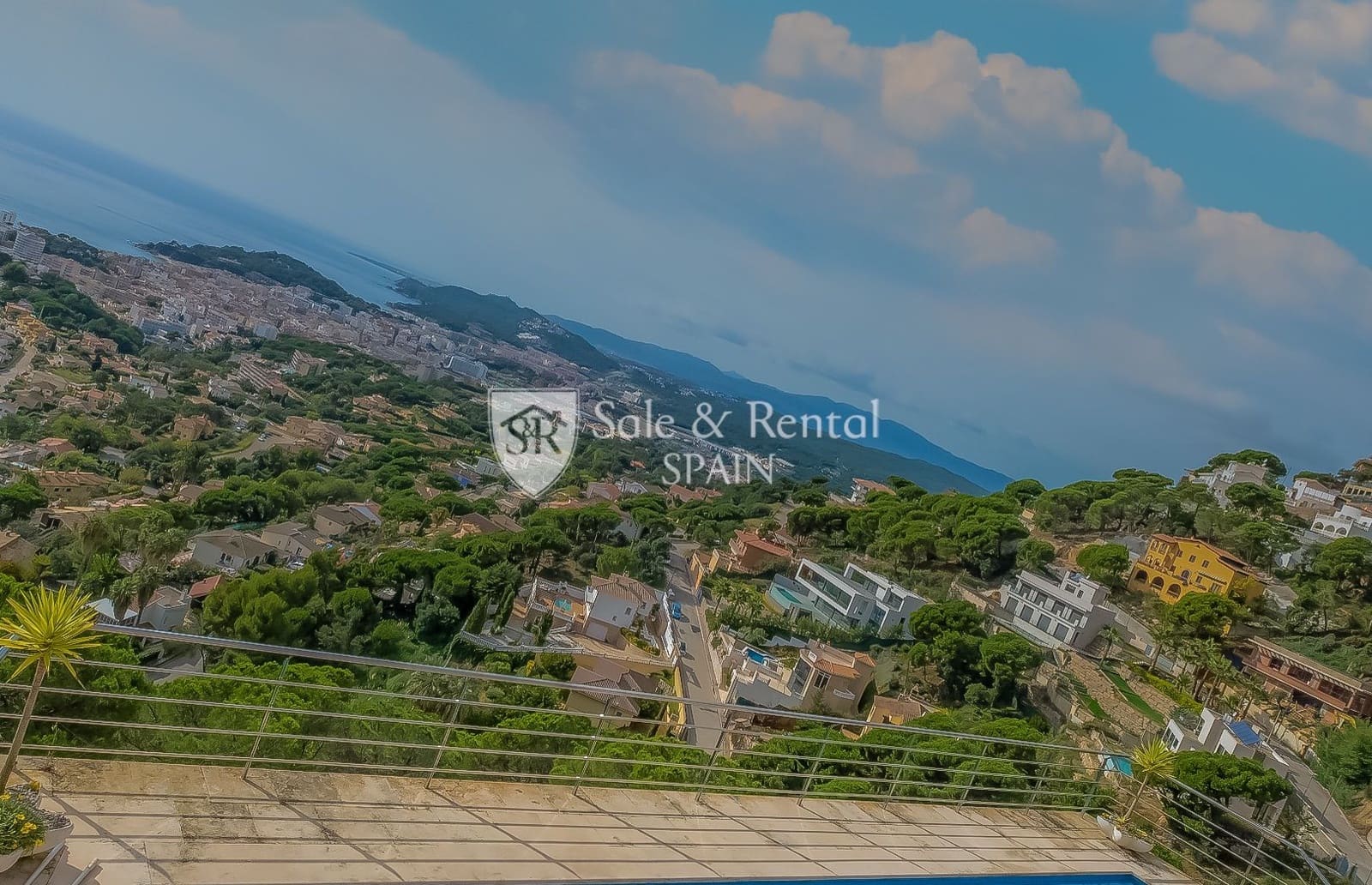 5 soveværelse Villa til salg i Lloret de Mar med swimmingpool garage - € 1.420.000 (Ref: 7963495)