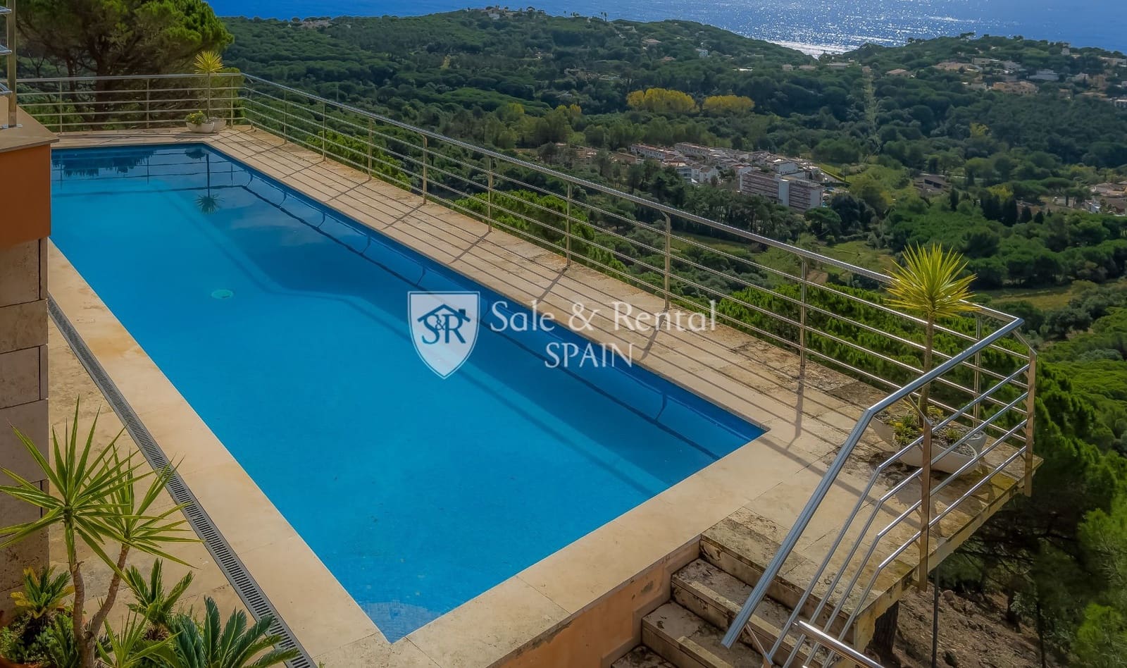 5 soveværelse Villa til salg i Lloret de Mar med swimmingpool garage - € 1.420.000 (Ref: 7963495)