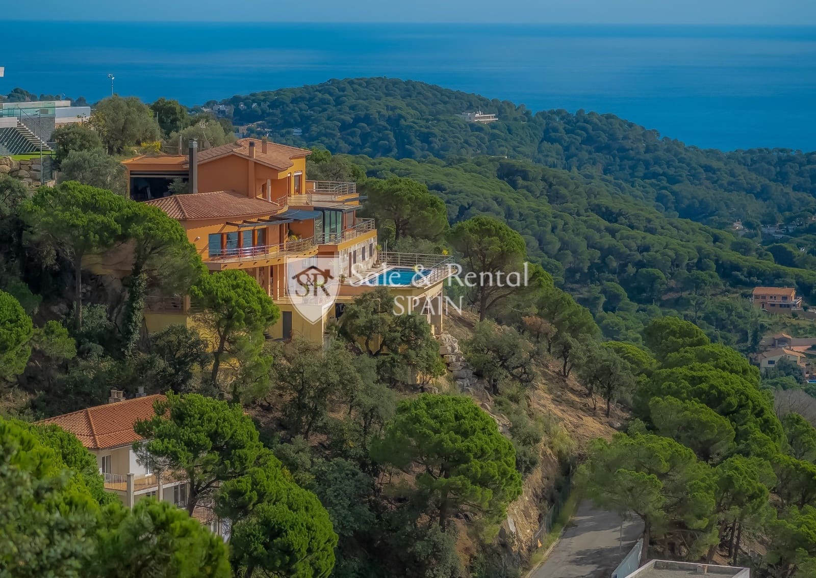 5 soveværelse Villa til salg i Lloret de Mar med swimmingpool garage - € 1.420.000 (Ref: 7963495)