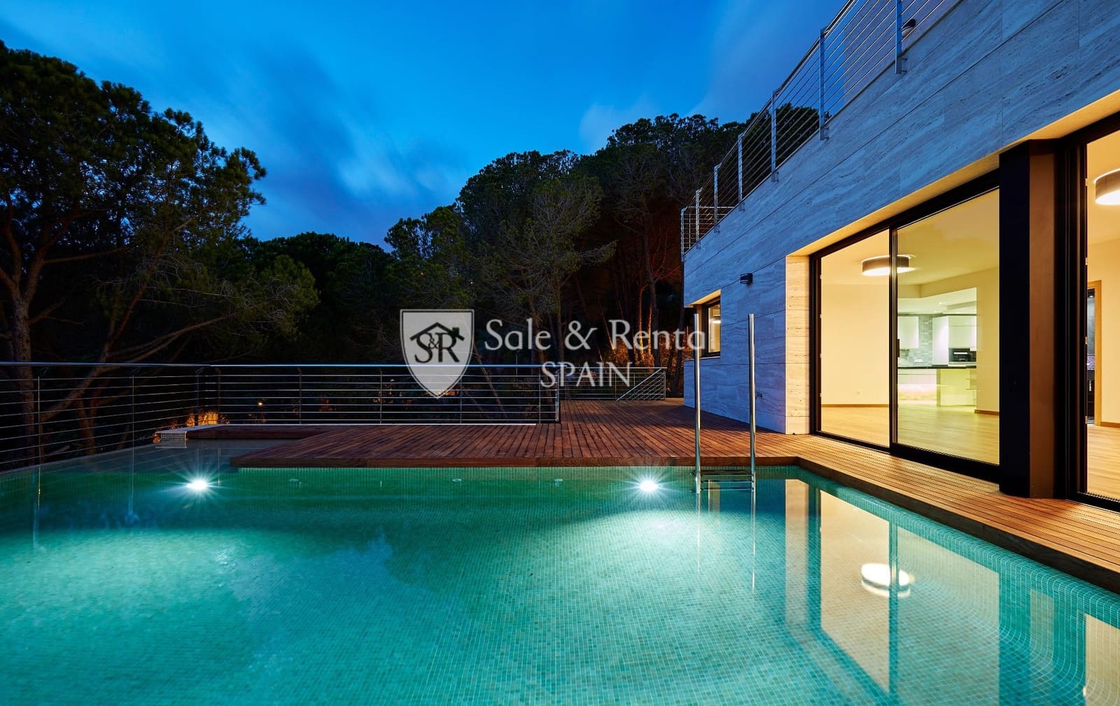 4 soveværelse Villa til salg i Lloret de Mar med swimmingpool garage - € 1.800.000 (Ref: 7982593)