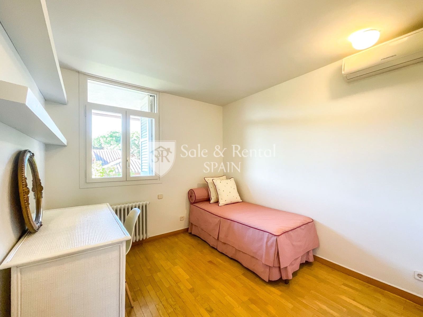 4 soverom Villa til salgs i Sant Vicenc de Montalt med svømmebasseng garasje - € 1 690 000 (Ref: 8030919)