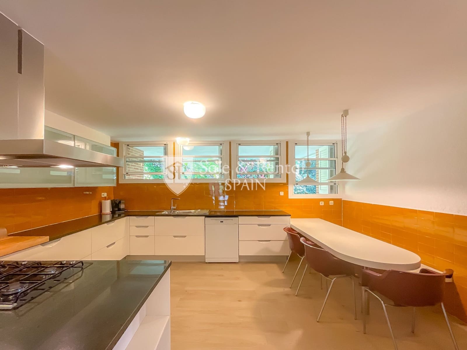 4 soverom Villa til salgs i Sant Vicenc de Montalt med svømmebasseng garasje - € 1 690 000 (Ref: 8030919)