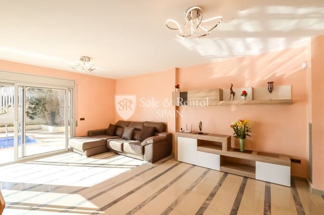 Chalet de 3 habitaciones en Montgoda, Lloret de Mar en venta con piscina garaje - 1.500.000 € (Ref: 8076910)