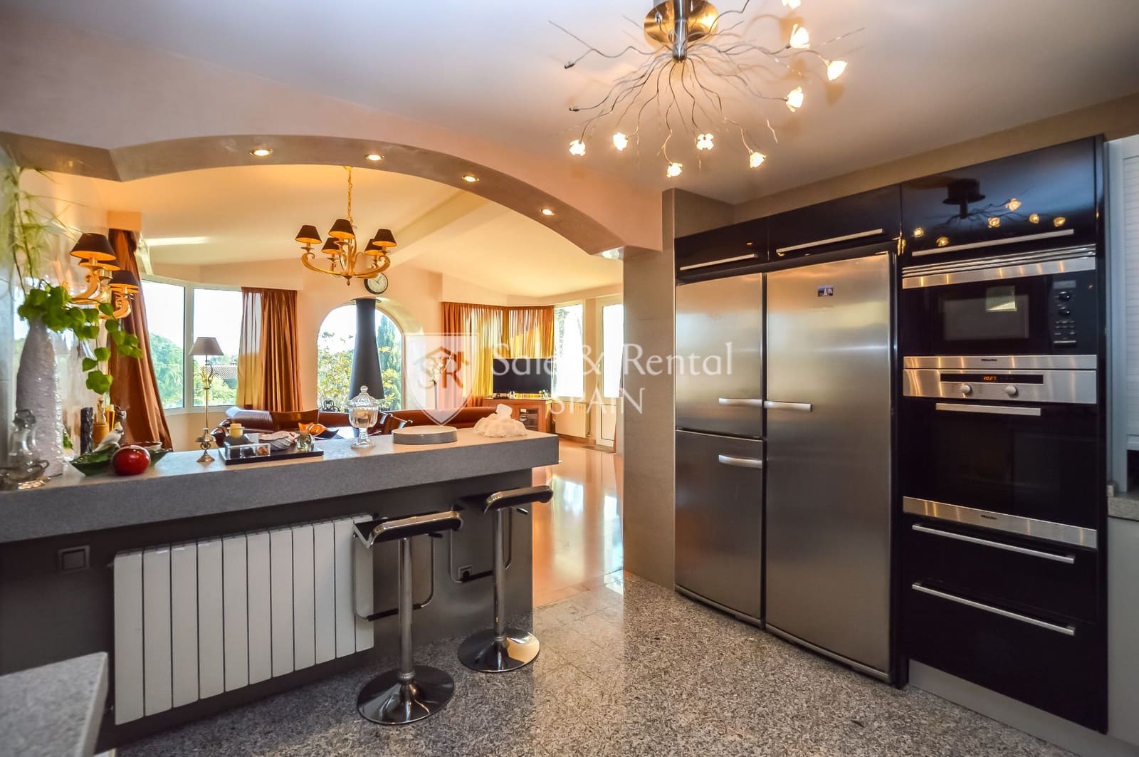 5 soveværelse Villa til salg i Lloret de Mar med swimmingpool garage - € 2.300.000 (Ref: 8083088)