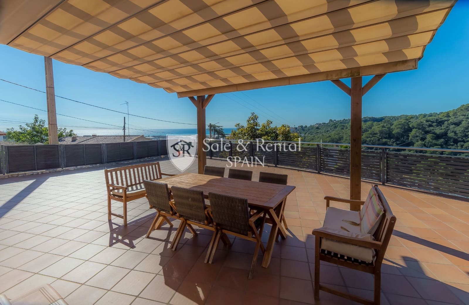 4 soveværelse Villa til salg i Santa Susanna med swimmingpool garage - € 710.000 (Ref: 8145258)