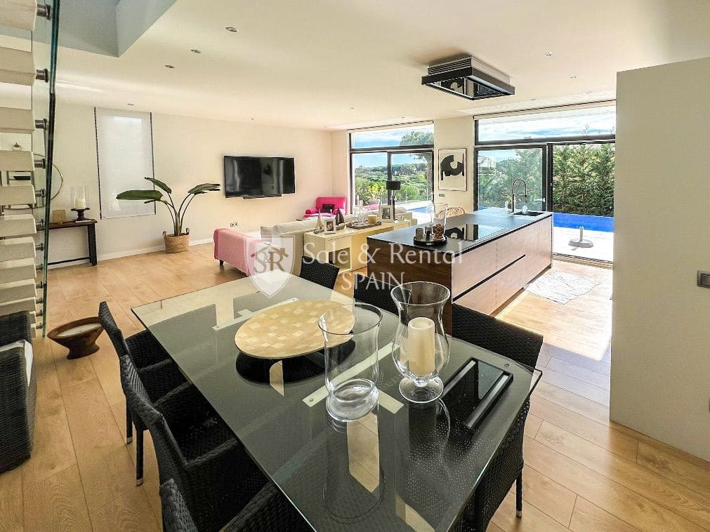 5 soveværelse Villa til salg i Sant Feliu de Guixols med swimmingpool garage - € 1.250.000 (Ref: 8147240)