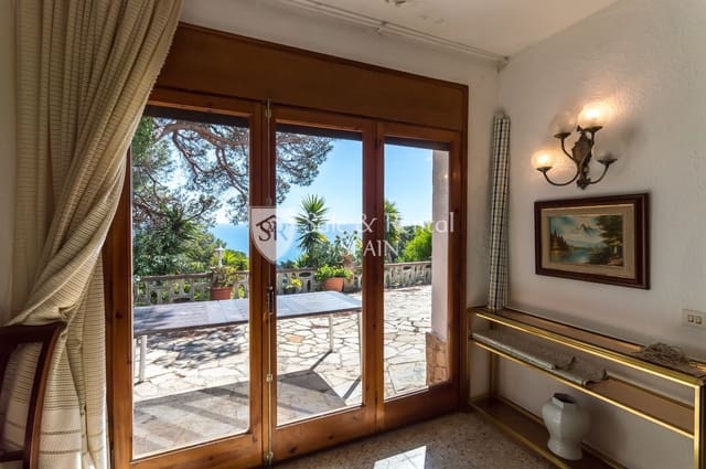 4 bedroom Villa for sale in Blanes with pool garage - € 1,280,000 (Ref: 8169444)