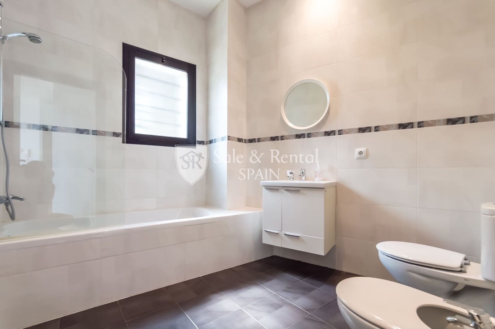 5 chambre Villa/Maison à vendre à Santa Susanna avec garage - 756 000 € (Ref: 8176662)