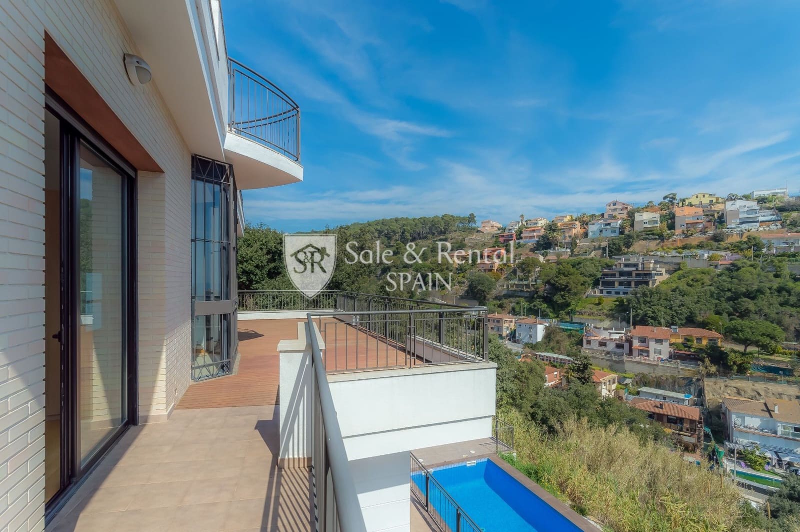 5 chambre Villa/Maison à vendre à Santa Susanna avec garage - 756 000 € (Ref: 8176662)