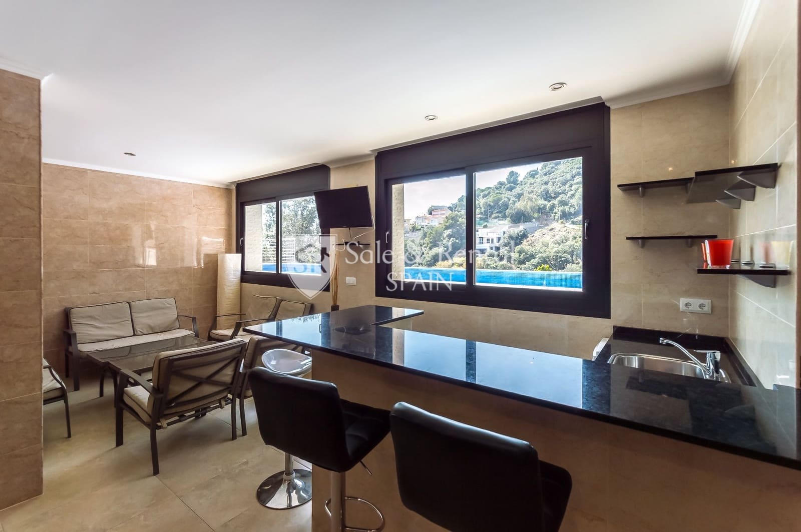 6 soveværelse Villa til salg i Santa Susanna med swimmingpool garage - € 765.000 (Ref: 8187233)