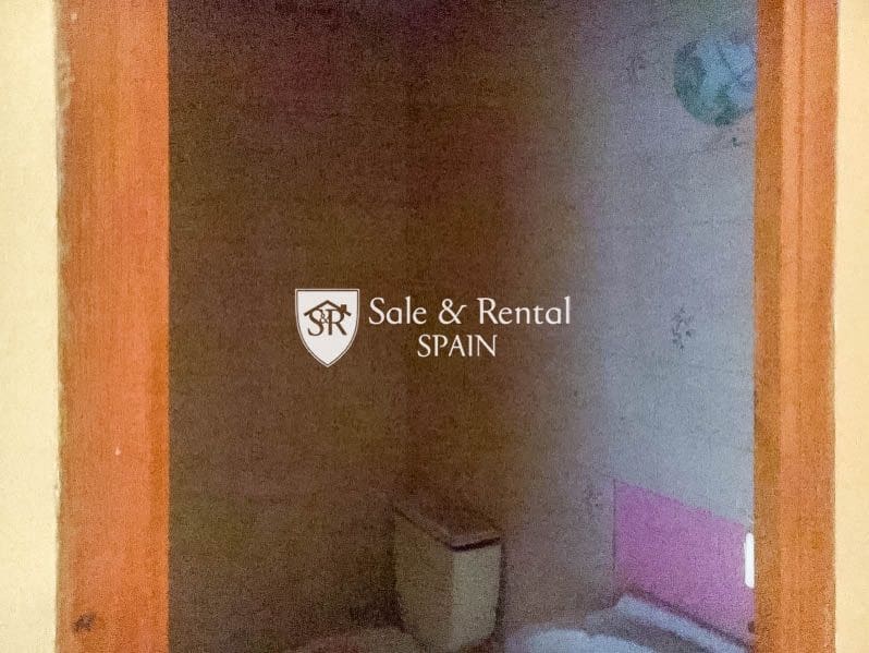 5 bedroom Villa for sale in Lloret de Mar - € 238,000 (Ref: 8579446)