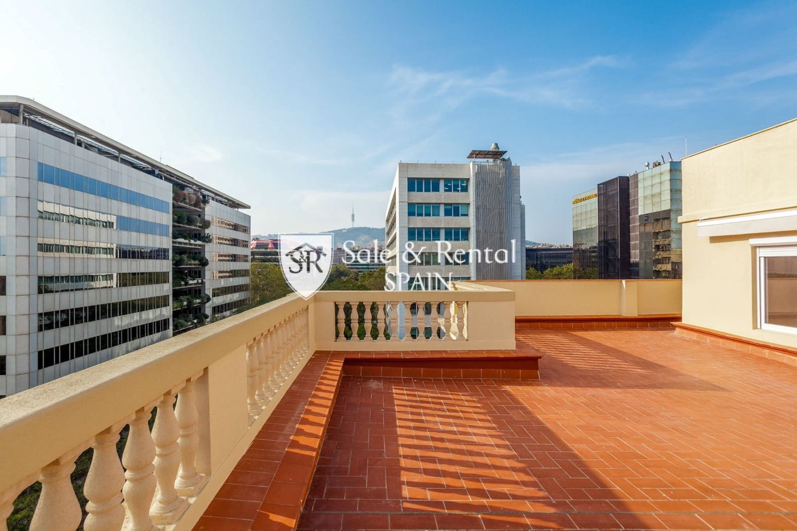 4 soveværelse Lejlighed til salg i Barcelona by - € 1.600.000 (Ref: 8670188)