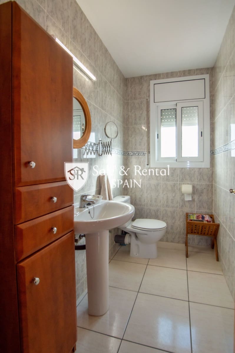 3 soveværelse Villa til salg i Lloret de Mar med swimmingpool garage - € 380.000 (Ref: 8701648)