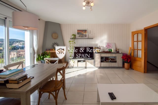 3 bedroom Villa for sale in Urbanitzacions del Nord, Lloret de Mar with pool garage - € 380,000 (Ref: 8701648)