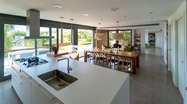 5 quarto Moradia para venda em Blanes com piscina garagem - 1 950 000 € (Ref: 8721814)