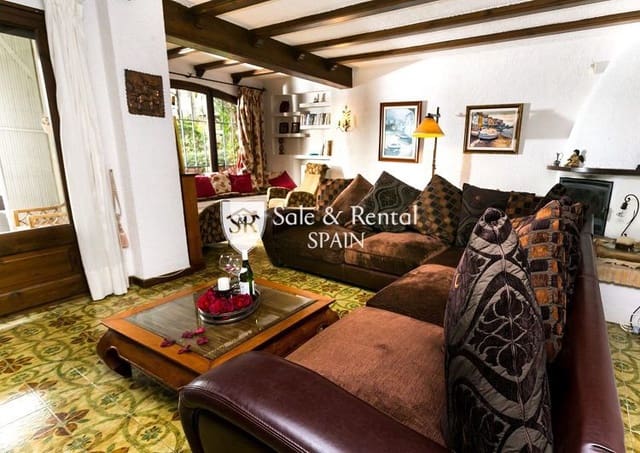 4 camera da letto Villa in vendita in Montgoda, Lloret de Mar con piscina garage - 1.200.000 € (Rif: 8789112)