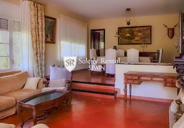 6 slaapkamer Villa te koop in Montgoda, Lloret de Mar met zwembad - € 1.390.000 (Ref: 8791773)