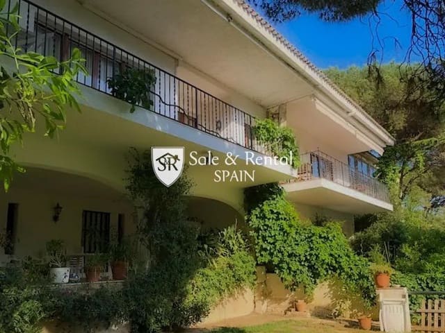 6 slaapkamer Villa te koop in Montgoda, Lloret de Mar met zwembad - € 1.390.000 (Ref: 8791773)
