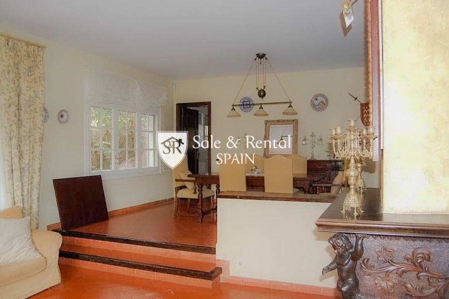 6 slaapkamer Villa te koop in Lloret de Mar met zwembad - € 1.390.000 (Ref: 8791773)