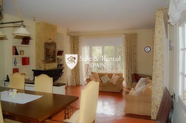 6 slaapkamer Villa te koop in Montgoda, Lloret de Mar met zwembad - € 1.390.000 (Ref: 8791773)