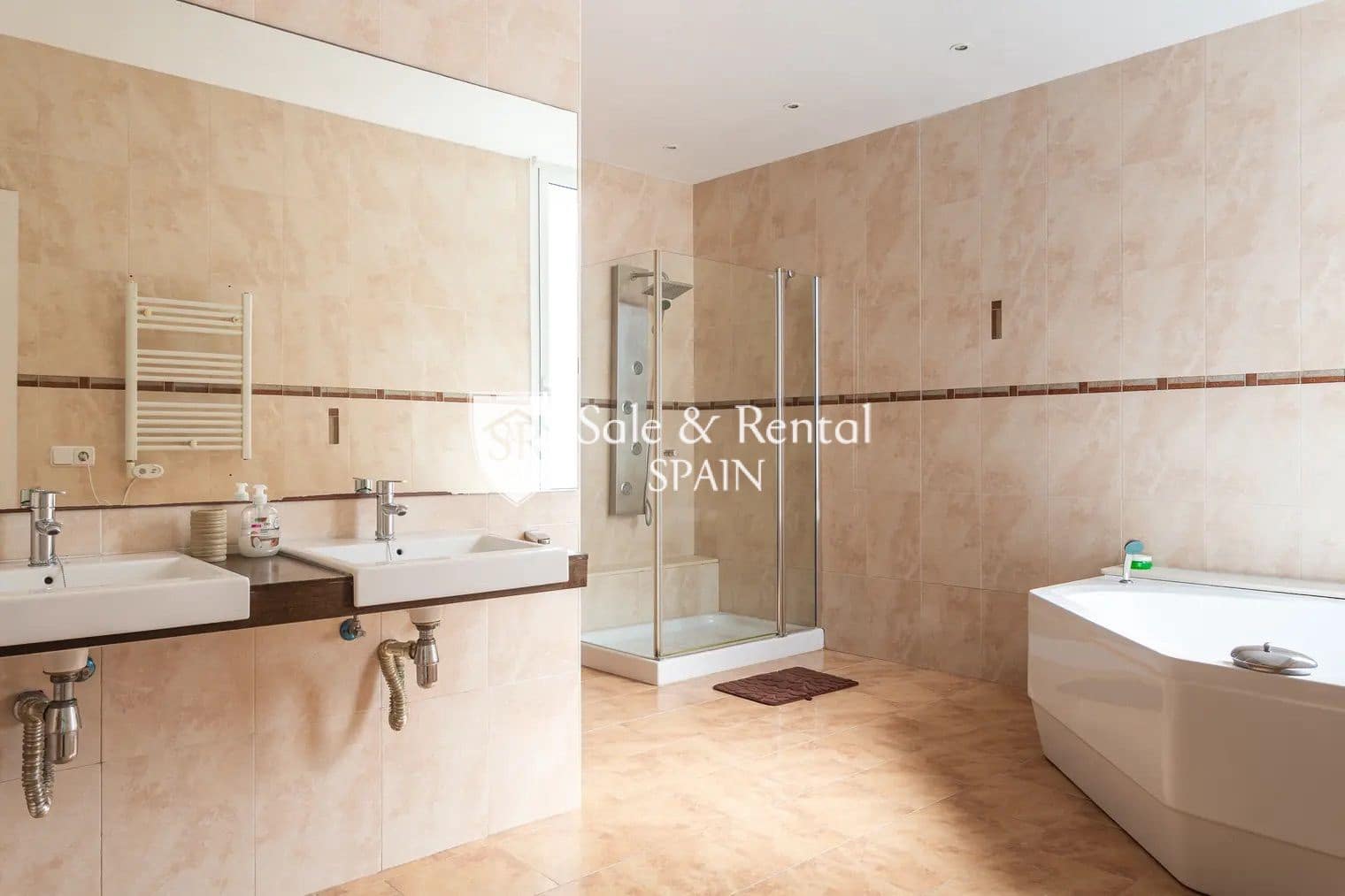 4 quarto Moradia para venda em Lloret de Mar com piscina garagem - 660 000 € (Ref: 8879401)